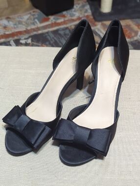 black satin high-heel sandals with bow H&M ladies' cute heels size 8- 8.5